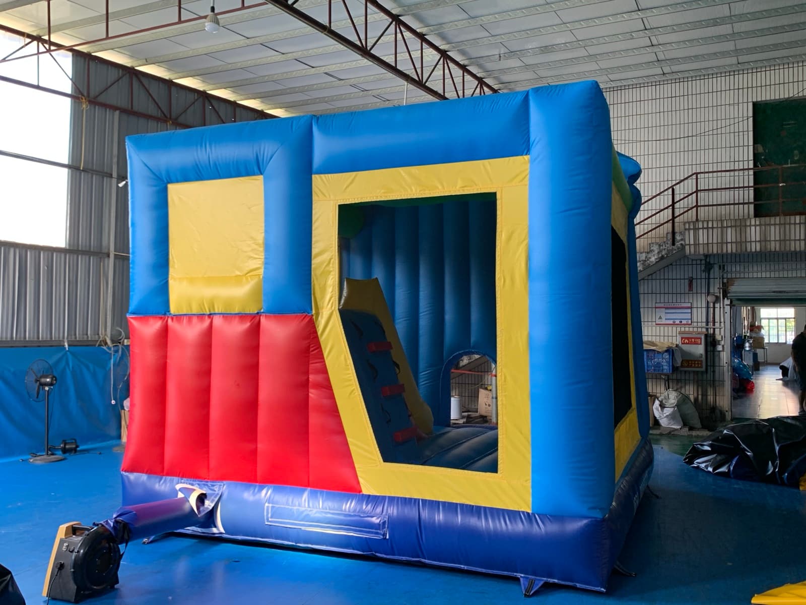 Bouncing castle model 8